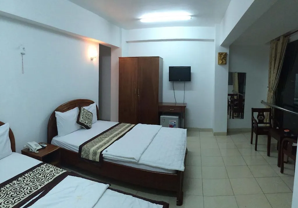 Vu Quy Hotel contacts