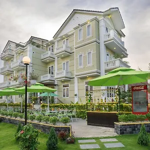  Вилла Golden Bell Backpacker & Pool Bar Вьетнам